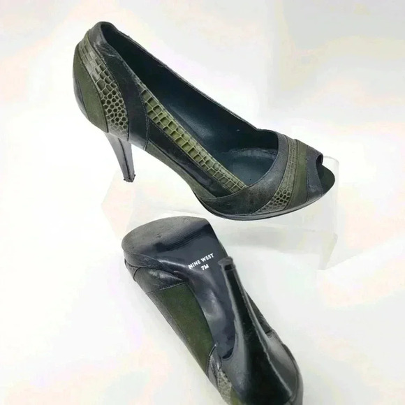 NINE  WEST - Picture 6 of 7